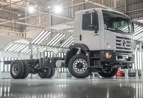 Constellation 14.190 Robust: foto exterior 1