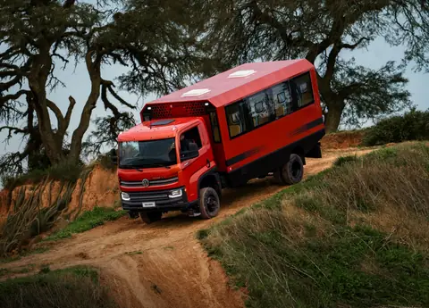 Delivery 11.180 4x4: foto exterior 3